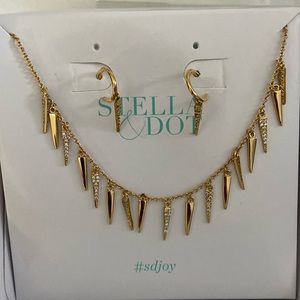 Stella & Dot Necklace and Earrings set